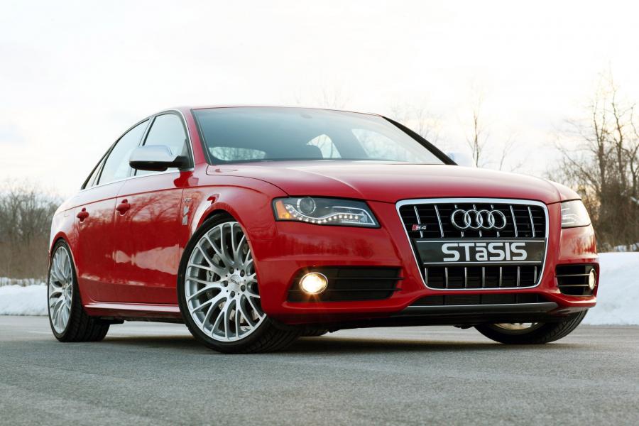  Audi S4 Signature by STaSIS Engineering (B8, 8K) 2011 года  (фото 1 из 2)